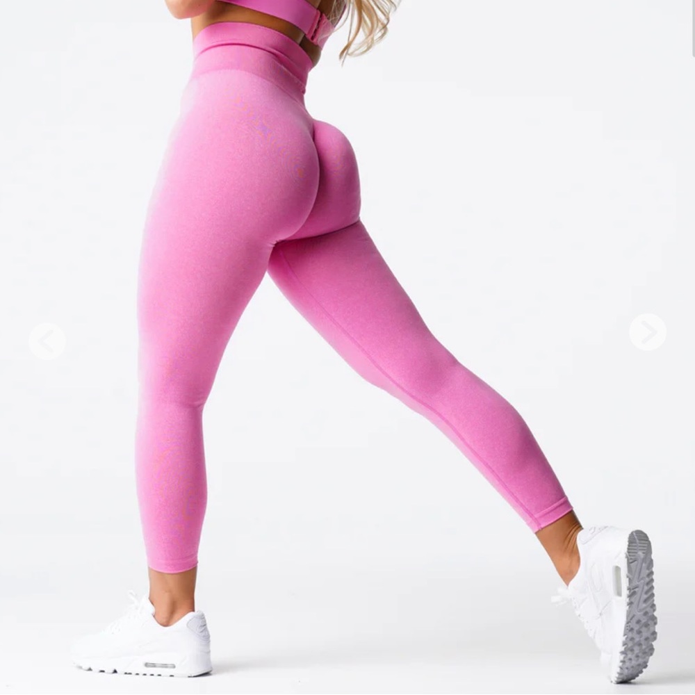 NVGTN Bubble Gum Pink Seamless Leggings - Size Small